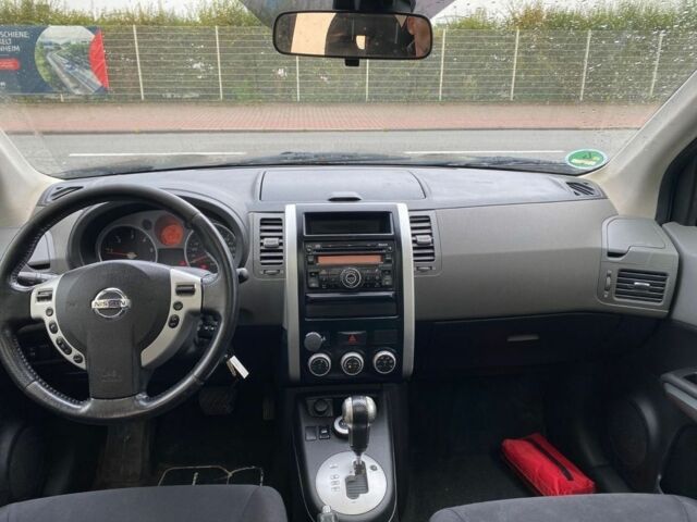 Черный Ниссан ИксТрейл, объемом двигателя 2 л и пробегом 240 тыс. км за 3600 $, фото 6 на Automoto.ua