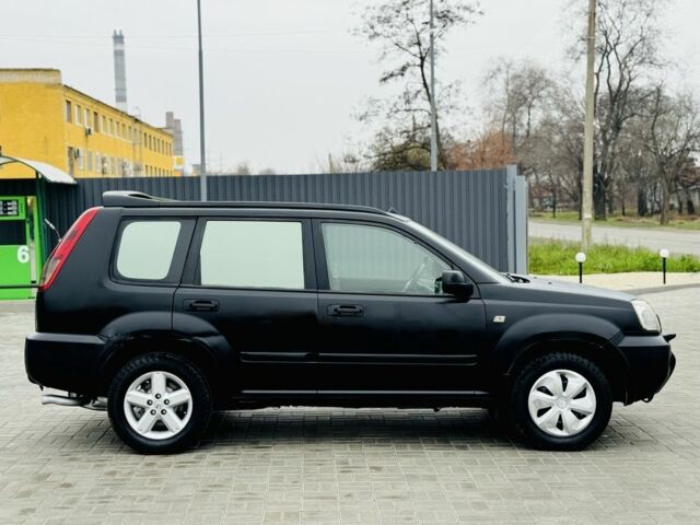 Чорний Ніссан ІксТрейл, об'ємом двигуна 0 л та пробігом 200 тис. км за 2999 $, фото 14 на Automoto.ua