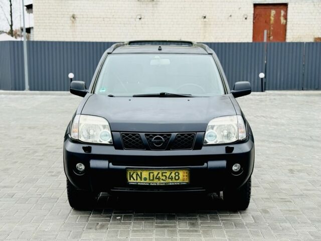 Чорний Ніссан ІксТрейл, об'ємом двигуна 0 л та пробігом 200 тис. км за 2999 $, фото 16 на Automoto.ua