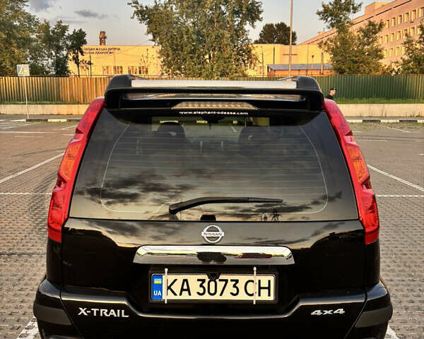 Чорний Ніссан ІксТрейл, об'ємом двигуна 2.49 л та пробігом 233 тис. км за 10500 $, фото 1 на Automoto.ua