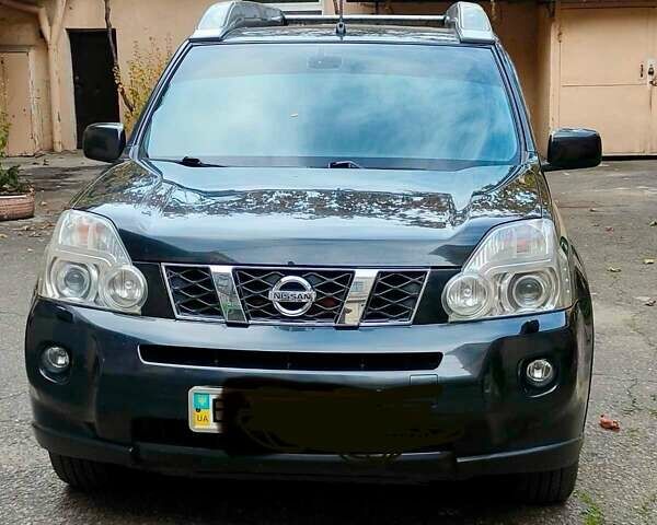 Черный Ниссан ИксТрейл, объемом двигателя 25 л и пробегом 213 тыс. км за 9725 $, фото 9 на Automoto.ua