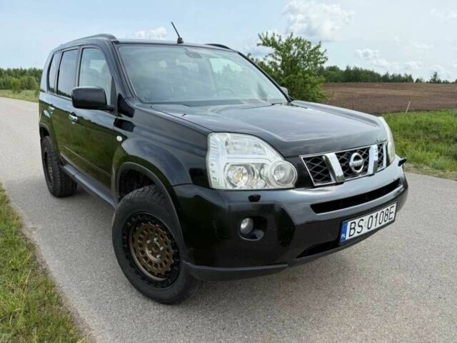 Черный Ниссан ИксТрейл, объемом двигателя 2 л и пробегом 345 тыс. км за 2650 $, фото 1 на Automoto.ua