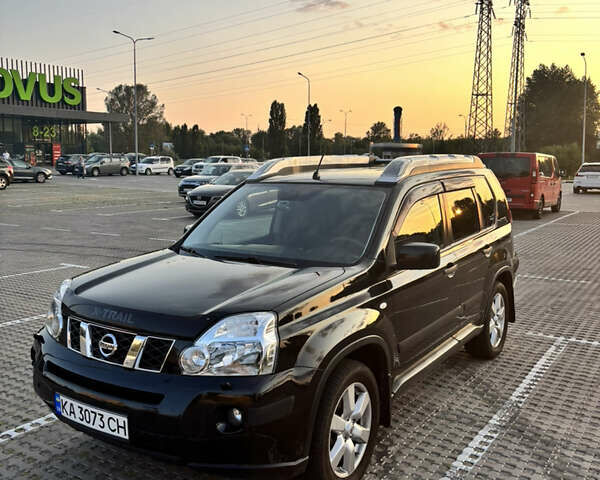 Чорний Ніссан ІксТрейл, об'ємом двигуна 2.49 л та пробігом 233 тис. км за 10500 $, фото 2 на Automoto.ua