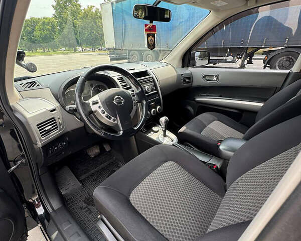 Чорний Ніссан ІксТрейл, об'ємом двигуна 2 л та пробігом 165 тис. км за 9200 $, фото 13 на Automoto.ua