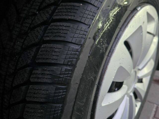 Чорний Ніссан ІксТрейл, об'ємом двигуна 2 л та пробігом 200 тис. км за 10300 $, фото 6 на Automoto.ua