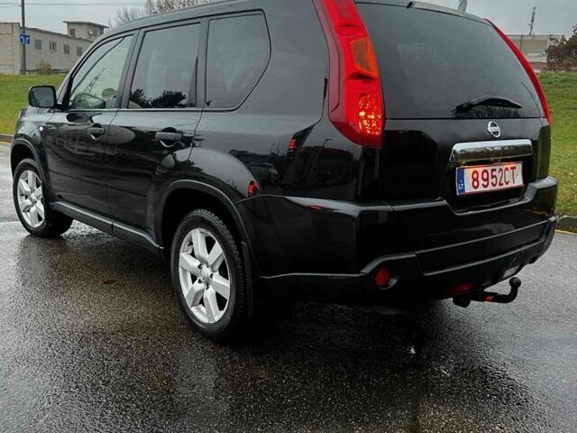 Чорний Ніссан ІксТрейл, об'ємом двигуна 2 л та пробігом 240 тис. км за 6500 $, фото 3 на Automoto.ua
