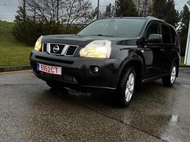 Чорний Ніссан ІксТрейл, об'ємом двигуна 2 л та пробігом 240 тис. км за 6500 $, фото 2 на Automoto.ua