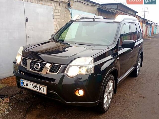 Черный Ниссан ИксТрейл, объемом двигателя 2 л и пробегом 238 тыс. км за 10500 $, фото 9 на Automoto.ua