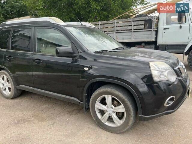 Черный Ниссан ИксТрейл, объемом двигателя 2.5 л и пробегом 350 тыс. км за 6300 $, фото 2 на Automoto.ua