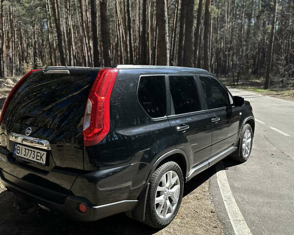 Черный Ниссан ИксТрейл, объемом двигателя 2 л и пробегом 226 тыс. км за 13000 $, фото 5 на Automoto.ua