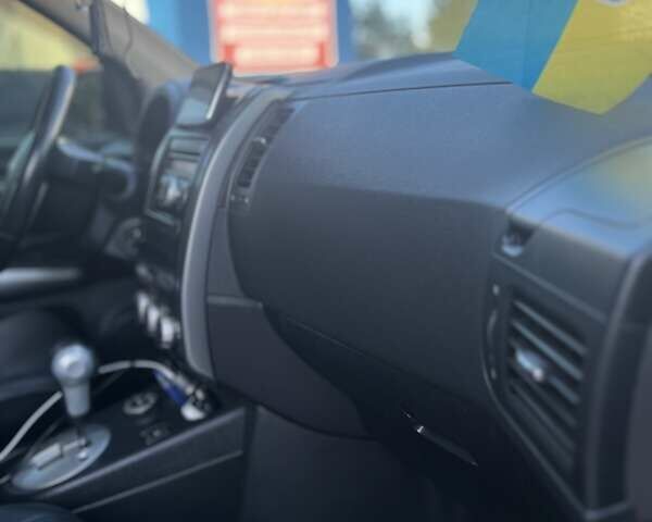 Черный Ниссан ИксТрейл, объемом двигателя 2.49 л и пробегом 157 тыс. км за 14500 $, фото 19 на Automoto.ua