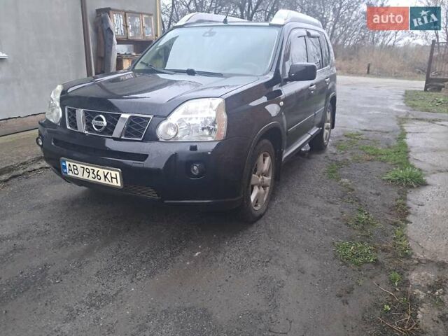 Чорний Ніссан ІксТрейл, об'ємом двигуна 2 л та пробігом 256 тис. км за 9700 $, фото 3 на Automoto.ua