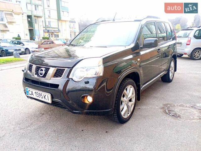 Черный Ниссан ИксТрейл, объемом двигателя 2 л и пробегом 238 тыс. км за 10500 $, фото 1 на Automoto.ua