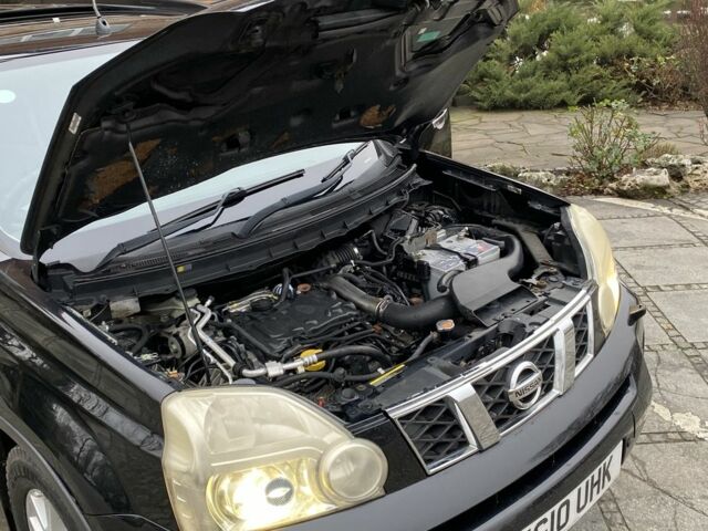 Чорний Ніссан ІксТрейл, об'ємом двигуна 2 л та пробігом 162 тис. км за 4950 $, фото 13 на Automoto.ua