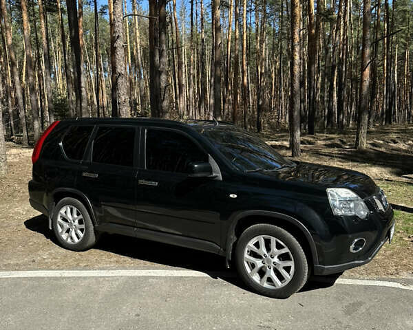 Черный Ниссан ИксТрейл, объемом двигателя 2 л и пробегом 226 тыс. км за 13000 $, фото 7 на Automoto.ua