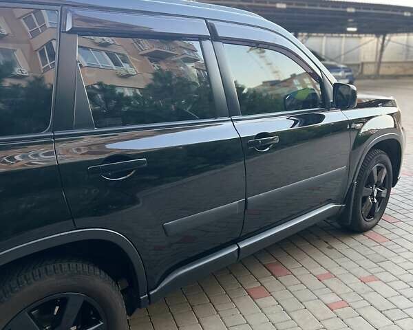 Черный Ниссан ИксТрейл, объемом двигателя 2.49 л и пробегом 157 тыс. км за 14500 $, фото 8 на Automoto.ua