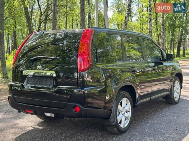 Чорний Ніссан ІксТрейл, об'ємом двигуна 2 л та пробігом 159 тис. км за 10600 $, фото 12 на Automoto.ua