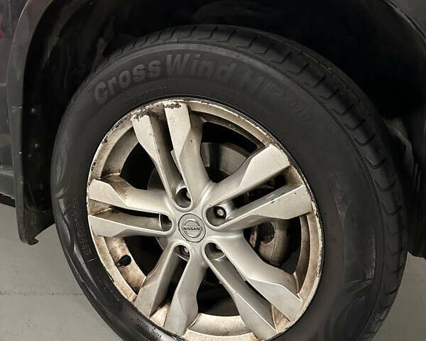 Черный Ниссан ИксТрейл, объемом двигателя 2 л и пробегом 183 тыс. км за 10500 $, фото 4 на Automoto.ua
