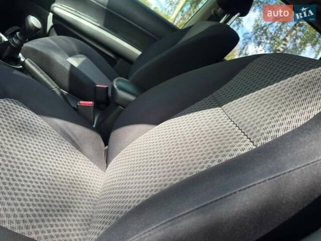 Чорний Ніссан ІксТрейл, об'ємом двигуна 2 л та пробігом 159 тис. км за 10600 $, фото 24 на Automoto.ua