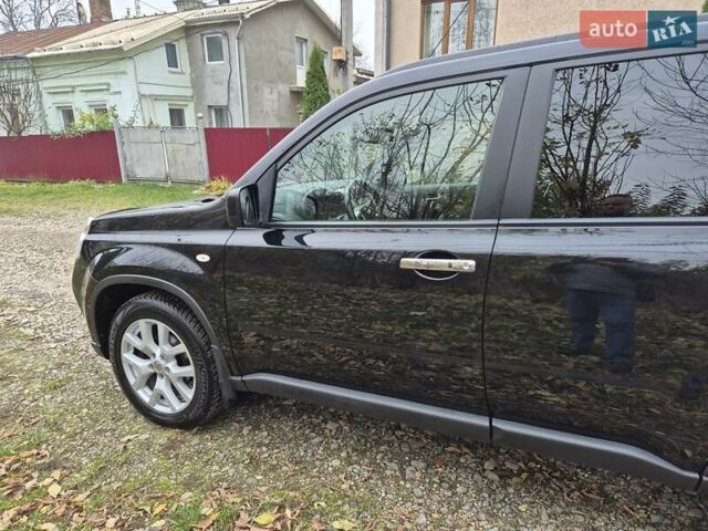 Чорний Ніссан ІксТрейл, об'ємом двигуна 2 л та пробігом 226 тис. км за 12300 $, фото 14 на Automoto.ua