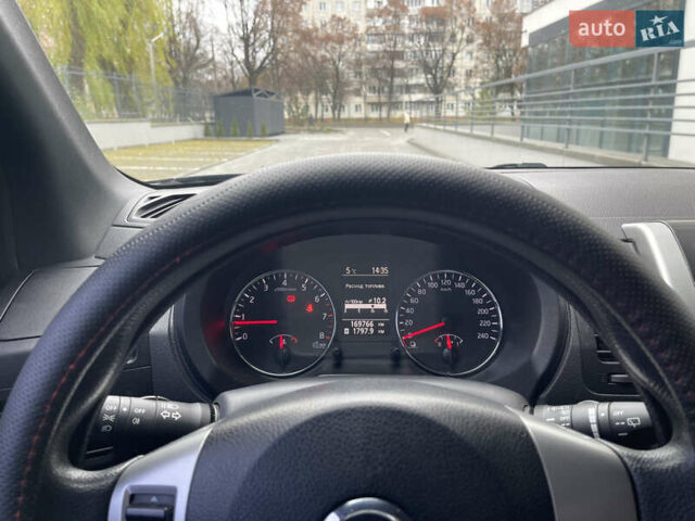 Черный Ниссан ИксТрейл, объемом двигателя 2 л и пробегом 169 тыс. км за 10900 $, фото 17 на Automoto.ua