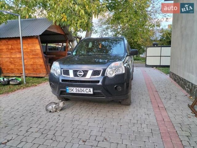 Черный Ниссан ИксТрейл, объемом двигателя 2 л и пробегом 207 тыс. км за 12750 $, фото 1 на Automoto.ua