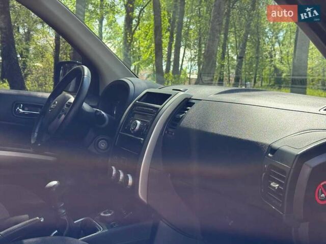 Чорний Ніссан ІксТрейл, об'ємом двигуна 2 л та пробігом 159 тис. км за 10600 $, фото 34 на Automoto.ua