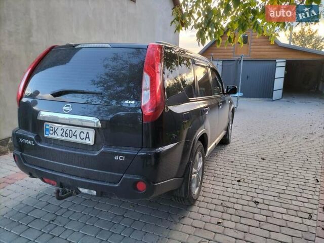 Черный Ниссан ИксТрейл, объемом двигателя 2 л и пробегом 207 тыс. км за 12750 $, фото 5 на Automoto.ua