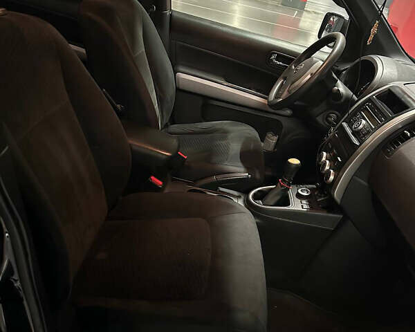 Черный Ниссан ИксТрейл, объемом двигателя 2 л и пробегом 183 тыс. км за 10500 $, фото 29 на Automoto.ua