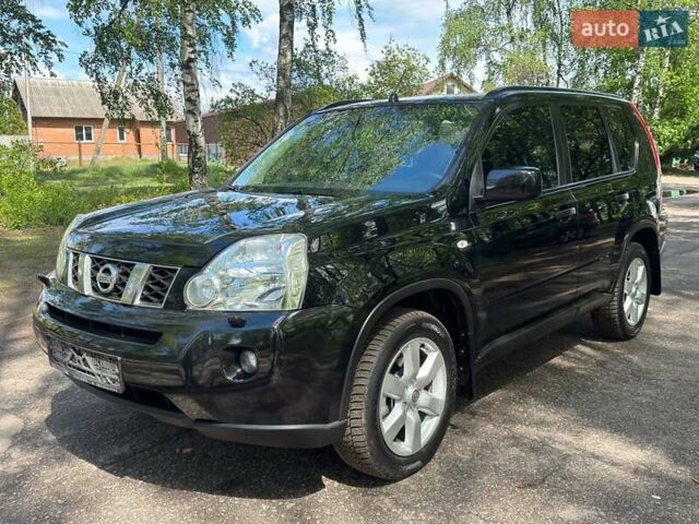 Чорний Ніссан ІксТрейл, об'ємом двигуна 2 л та пробігом 159 тис. км за 10600 $, фото 3 на Automoto.ua