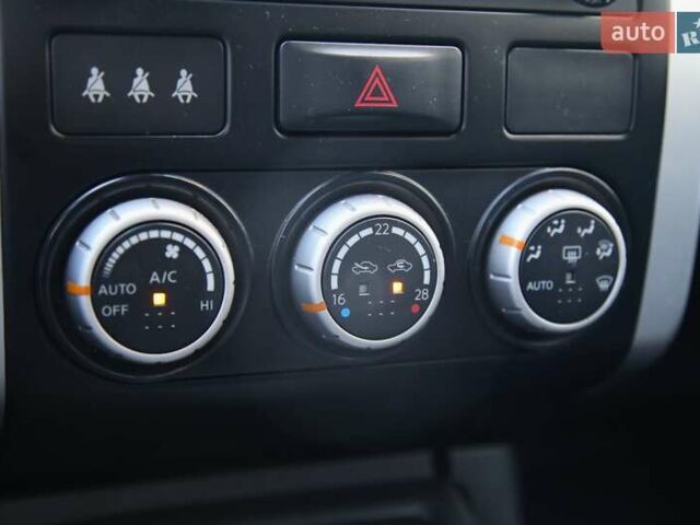 Черный Ниссан ИксТрейл, объемом двигателя 2 л и пробегом 213 тыс. км за 11999 $, фото 17 на Automoto.ua