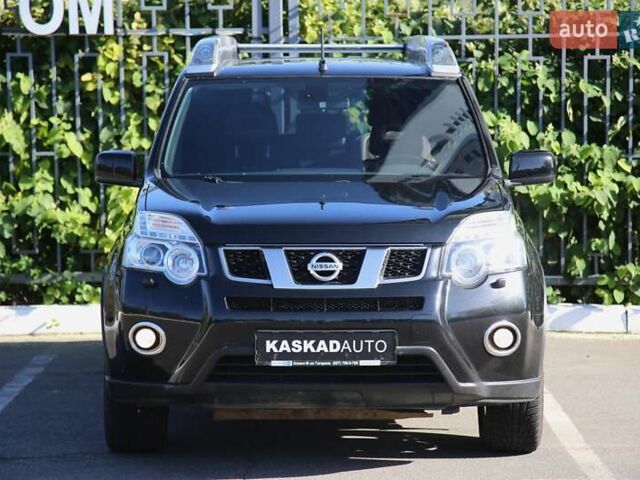 Черный Ниссан ИксТрейл, объемом двигателя 2 л и пробегом 213 тыс. км за 11999 $, фото 1 на Automoto.ua