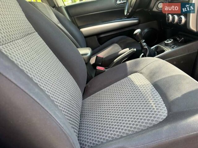 Чорний Ніссан ІксТрейл, об'ємом двигуна 2 л та пробігом 159 тис. км за 10600 $, фото 35 на Automoto.ua