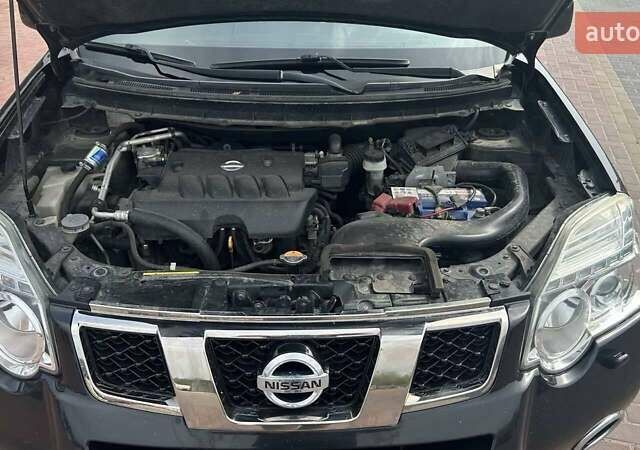 Черный Ниссан ИксТрейл, объемом двигателя 2 л и пробегом 169 тыс. км за 10500 $, фото 9 на Automoto.ua