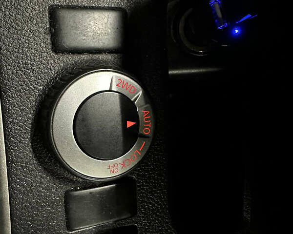 Черный Ниссан ИксТрейл, объемом двигателя 2 л и пробегом 183 тыс. км за 10500 $, фото 23 на Automoto.ua