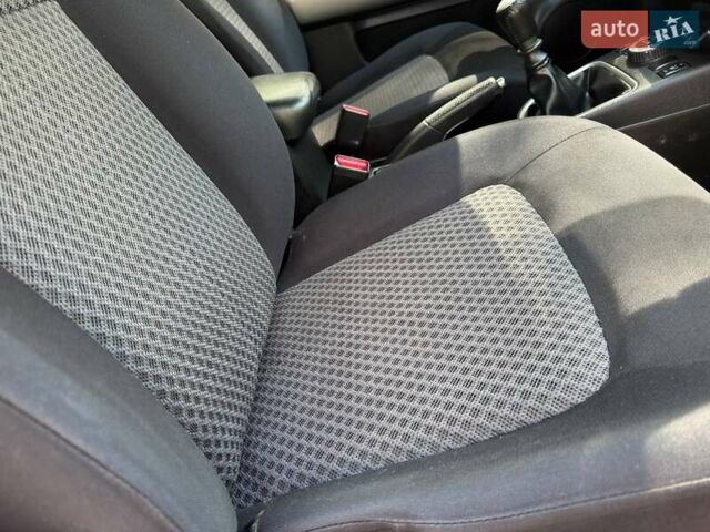 Чорний Ніссан ІксТрейл, об'ємом двигуна 2 л та пробігом 159 тис. км за 10600 $, фото 36 на Automoto.ua