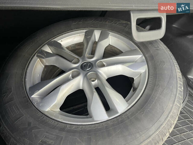 Черный Ниссан ИксТрейл, объемом двигателя 2 л и пробегом 169 тыс. км за 10900 $, фото 30 на Automoto.ua