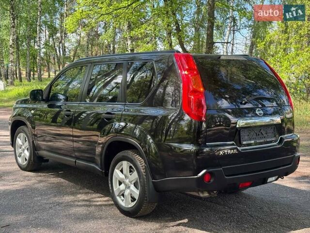 Чорний Ніссан ІксТрейл, об'ємом двигуна 2 л та пробігом 159 тис. км за 10600 $, фото 11 на Automoto.ua