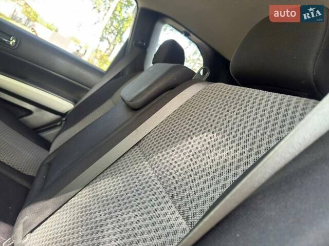 Чорний Ніссан ІксТрейл, об'ємом двигуна 2 л та пробігом 159 тис. км за 10600 $, фото 32 на Automoto.ua