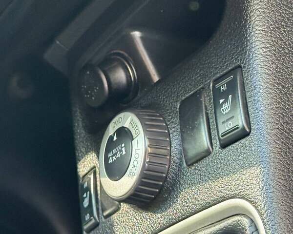 Чорний Ніссан ІксТрейл, об'ємом двигуна 2 л та пробігом 159 тис. км за 10600 $, фото 40 на Automoto.ua