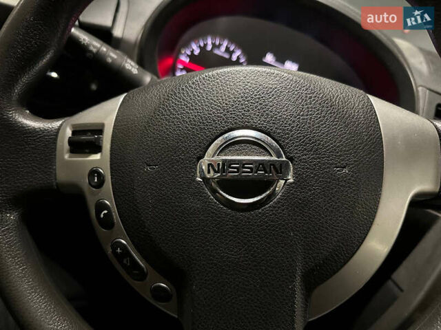 Черный Ниссан ИксТрейл, объемом двигателя 2 л и пробегом 183 тыс. км за 10500 $, фото 22 на Automoto.ua