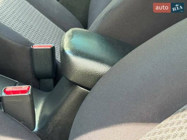 Чорний Ніссан ІксТрейл, об'ємом двигуна 2 л та пробігом 159 тис. км за 10600 $, фото 26 на Automoto.ua