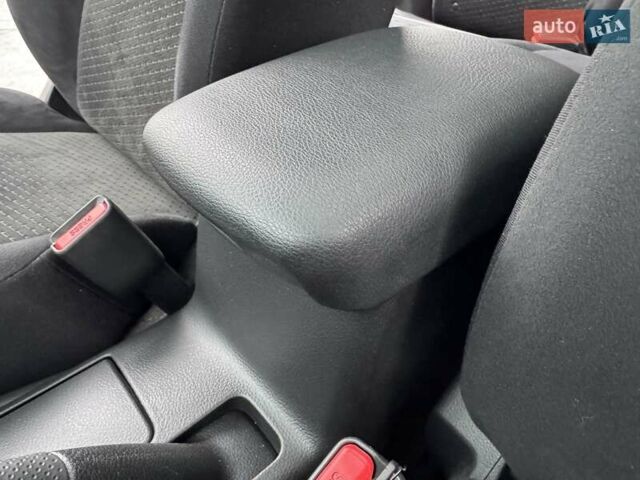 Черный Ниссан ИксТрейл, объемом двигателя 2 л и пробегом 11 тыс. км за 18500 $, фото 46 на Automoto.ua