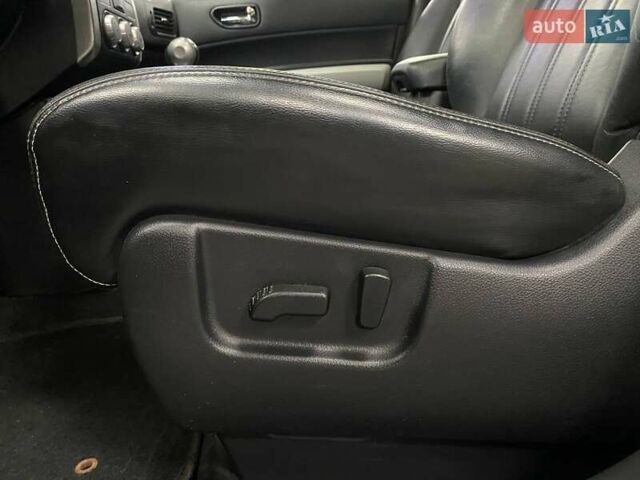 Чорний Ніссан ІксТрейл, об'ємом двигуна 2 л та пробігом 54 тис. км за 15490 $, фото 23 на Automoto.ua