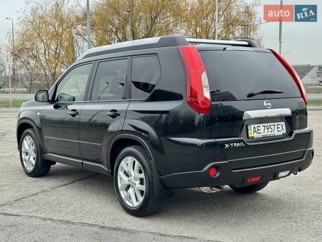 Черный Ниссан ИксТрейл, объемом двигателя 2 л и пробегом 11 тыс. км за 18500 $, фото 9 на Automoto.ua