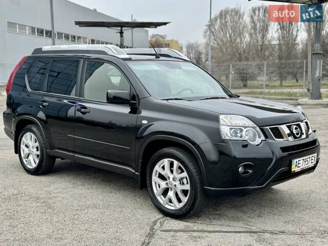 Черный Ниссан ИксТрейл, объемом двигателя 2 л и пробегом 11 тыс. км за 18500 $, фото 3 на Automoto.ua