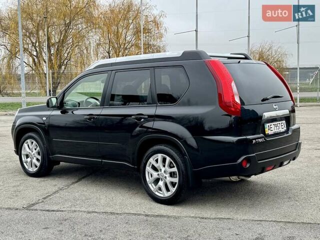Черный Ниссан ИксТрейл, объемом двигателя 2 л и пробегом 11 тыс. км за 18500 $, фото 10 на Automoto.ua
