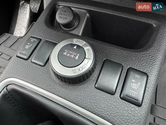 Черный Ниссан ИксТрейл, объемом двигателя 2 л и пробегом 11 тыс. км за 18500 $, фото 61 на Automoto.ua