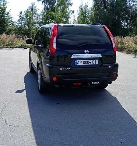 Чорний Ніссан ІксТрейл, об'ємом двигуна 2 л та пробігом 344 тис. км за 12500 $, фото 2 на Automoto.ua