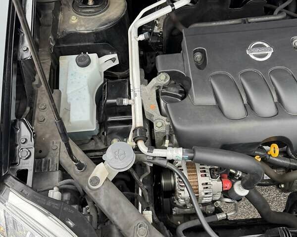 Черный Ниссан ИксТрейл, объемом двигателя 2 л и пробегом 11 тыс. км за 18500 $, фото 67 на Automoto.ua